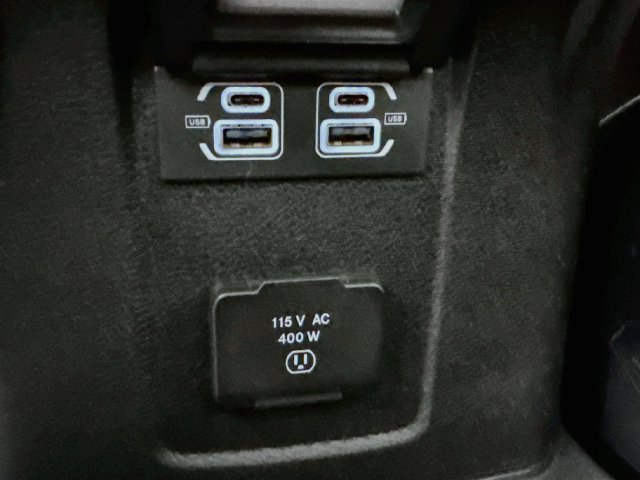 Used 2023 Jeep Gladiator Rubicon w/ Cold Weather Group AWD/4WD image 31