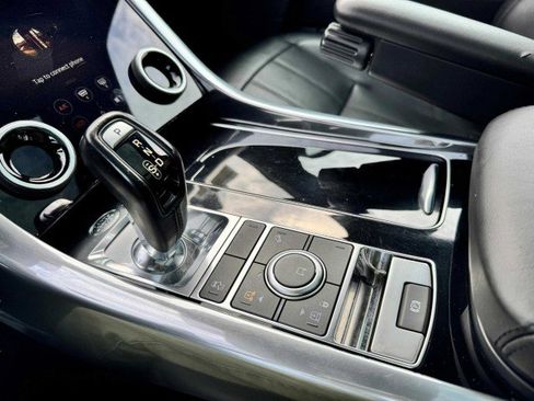 Used 2018 Land Rover Range Rover Sport HSE image 32