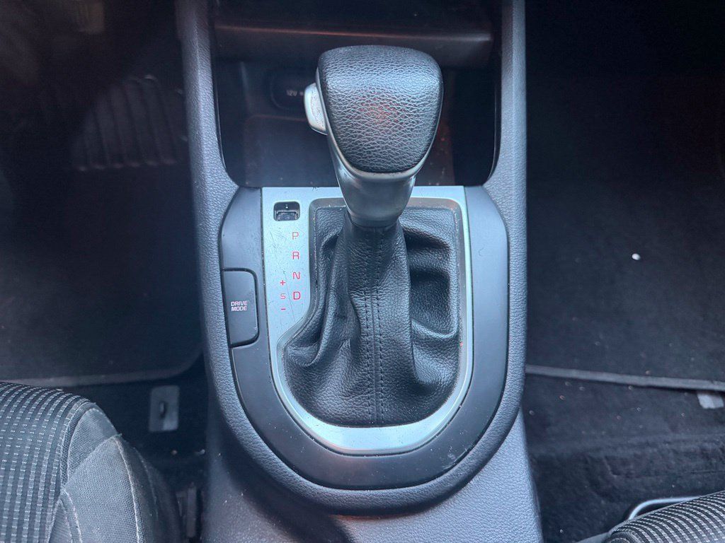 Used 2021 Kia Forte LXS FWD image 22