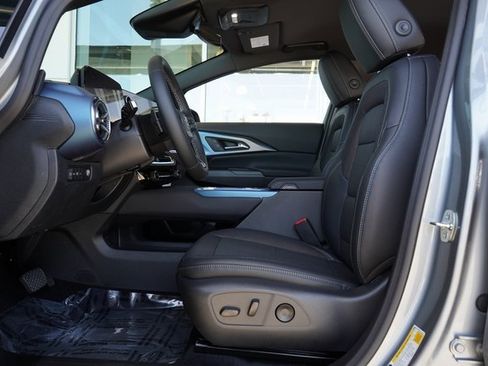 New 2025 Chevrolet Equinox EV LT image 21