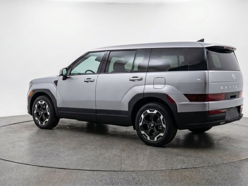 Used 2025 Hyundai Santa Fe SEL AWD/4WD image 6
