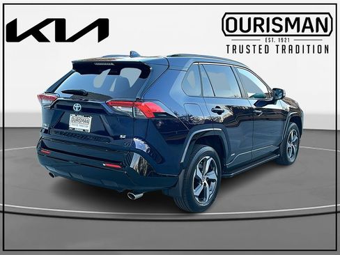 Used 2021 Toyota RAV4 SE image 4