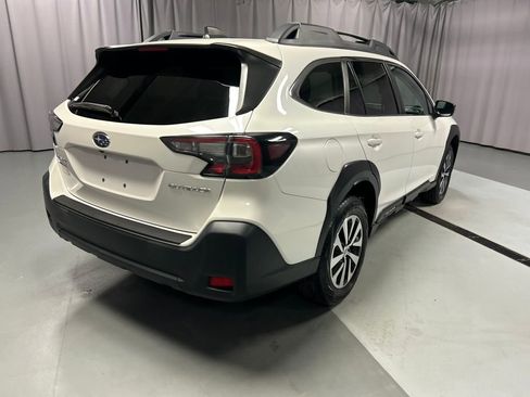 Used 2024 Subaru Outback Premium AWD/4WD image 7