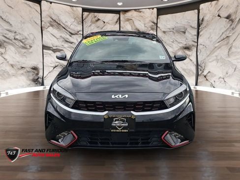 Used 2023 Kia Forte GT-Line w/ GT-Line Premium Package FWD image 2