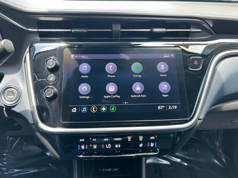 Used 2022 Chevrolet Bolt EUV Premier w/ Super Cruise Package FWD image 33