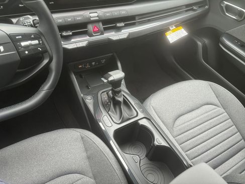 New 2025 Kia K4 EX image 28