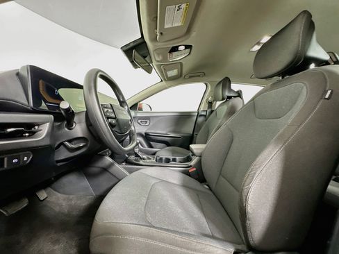 Used 2025 Kia K4 FWD image 13
