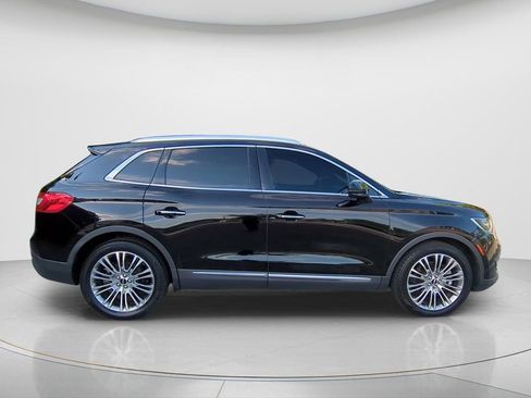Used 2016 Lincoln MKX Reserve w/ Cargo Utility Package FWD image 4