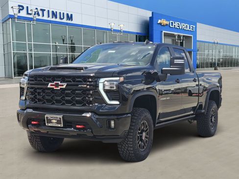 New 2026 Chevrolet Silverado 2500 ZR2 AWD/4WD image 2