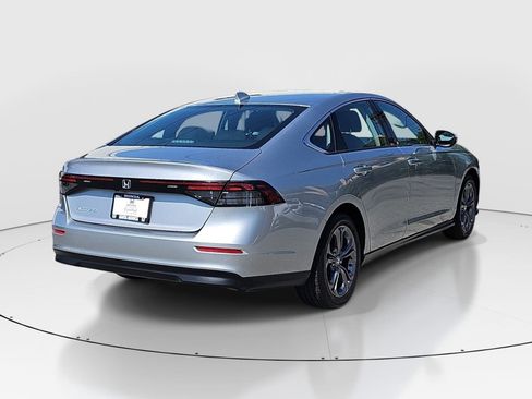 Certified 2023 Honda Accord EX image 5