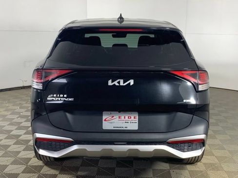 Used 2024 Kia Sportage LX AWD/4WD image 12