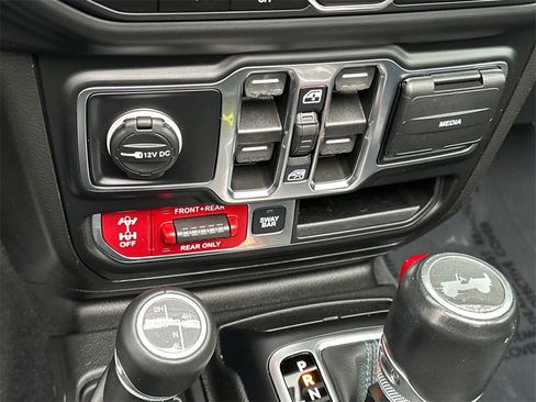 Used 2022 Jeep Wrangler Unlimited Rubicon 4xe w/ Cold Weather Group image 31