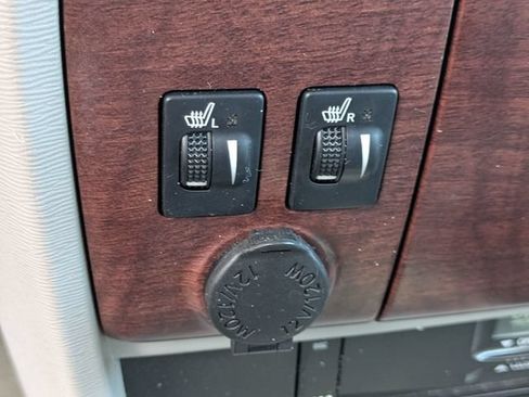 Used 2014 Toyota Sienna Limited w/ Limited Premium Package FWD image 26