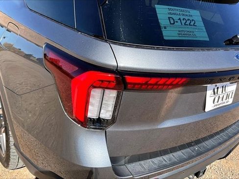 Used 2025 Ford Explorer ST-Line w/ ST-Line Street Pack AWD/4WD image 23