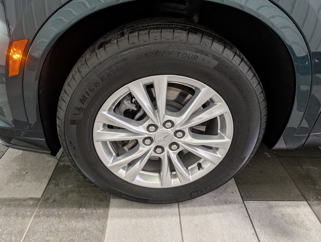 Used 2024 Cadillac XT6 Luxury w/ LPO, Floor Liner Package AWD/4WD image 7