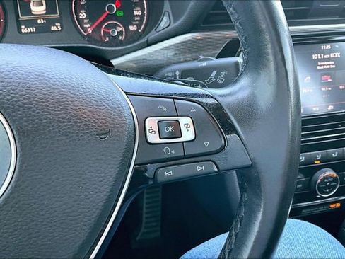 Used 2020 Volkswagen Passat 2.0T R-Line image 12