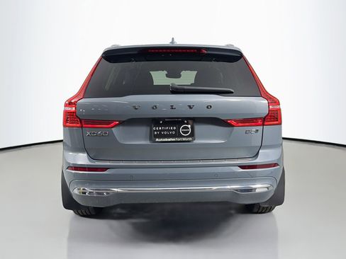 Certified 2023 Volvo XC60 B5 Plus AWD/4WD image 7