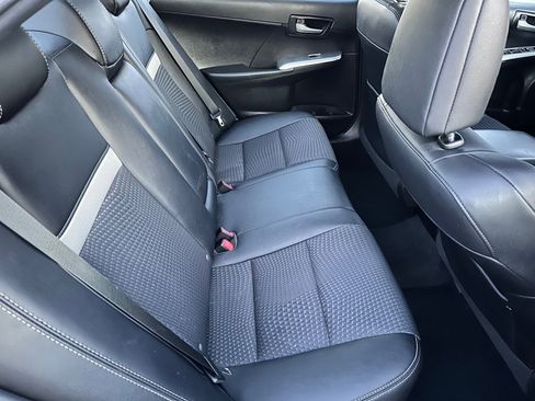 Used 2014 Toyota Camry SE image 8
