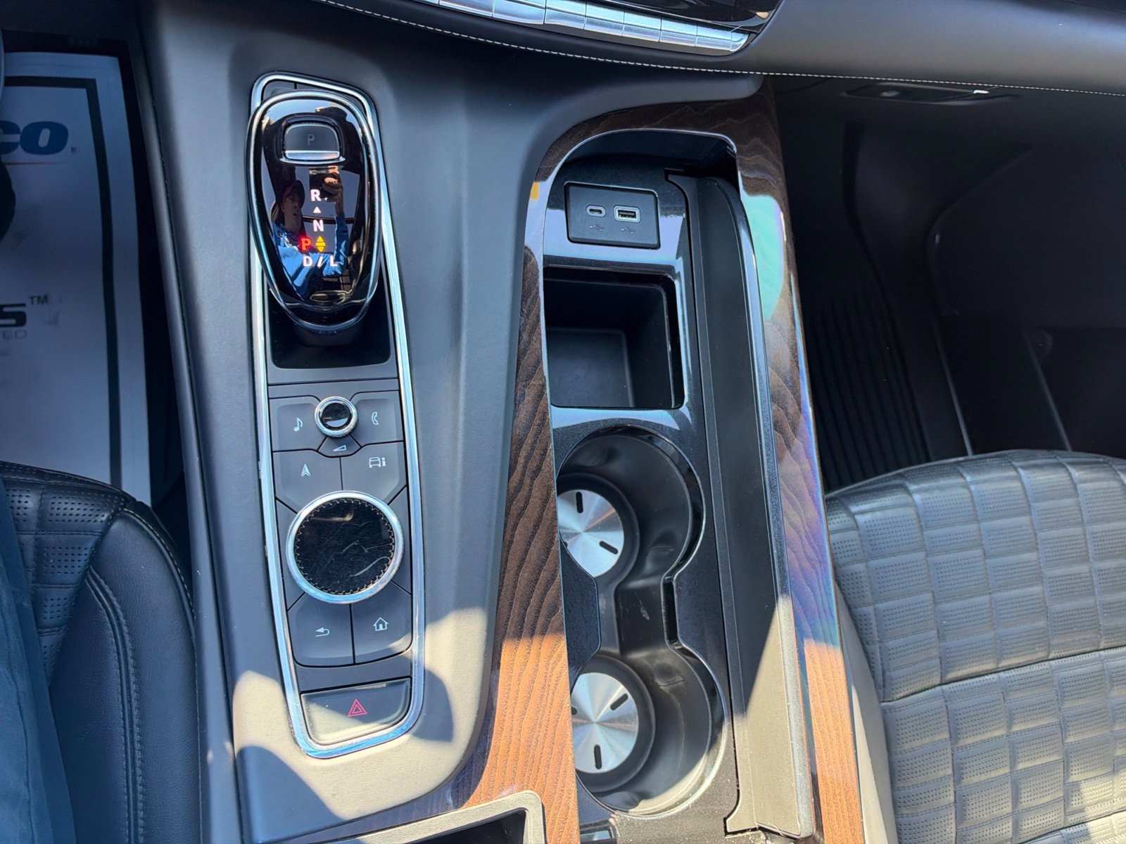 Used 2022 Cadillac Escalade ESV Sport Platinum w/ Heavy-Duty Trailer Package AWD/4WD image 16