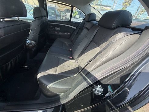 Used 2006 BMW 750i RWD image 8