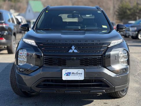 Used 2025 Mitsubishi Outlander SEL Black Edition image 2