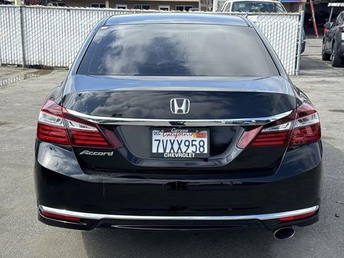 Used 2017 Honda Accord LX image 4