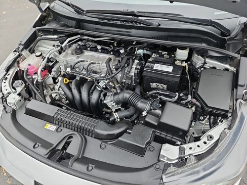 Used 2021 Toyota Corolla LE image 29