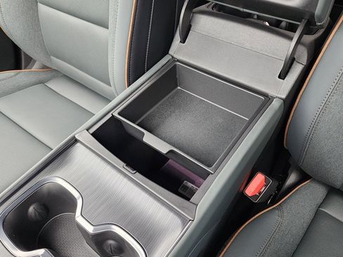 New 2026 GMC Acadia AT4 w/ Luxury Package image 35