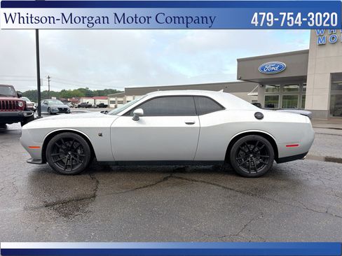 Used 2019 Dodge Challenger R/T Scat Pack w/ Shaker Package RWD image 10