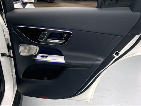 New 2026 Mercedes-Benz GLC 300 image 13