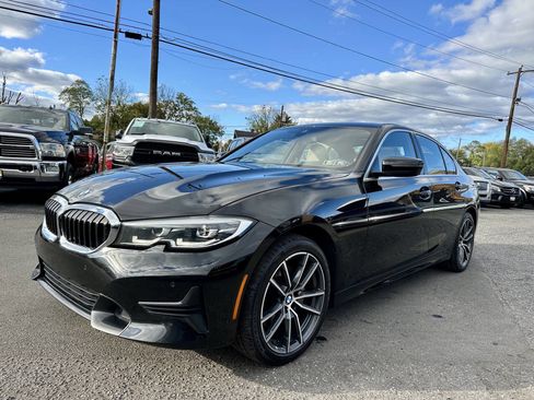 Used 2020 BMW 330i xDrive Sedan w/ Convenience Package image 3