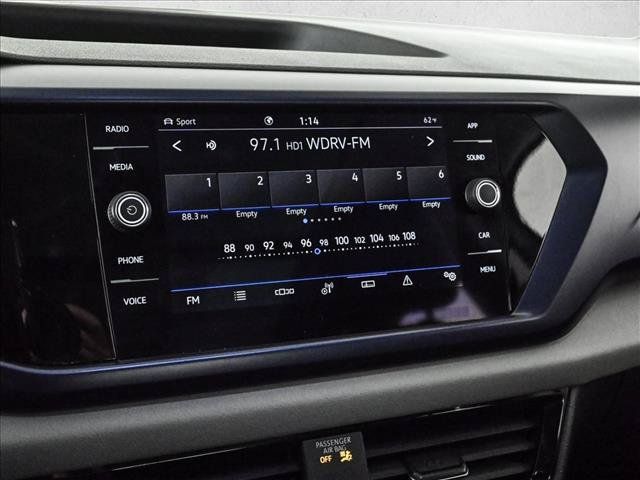 Used 2023 Volkswagen Taos SE w/ Panoramic Sunroof Package AWD/4WD image 13