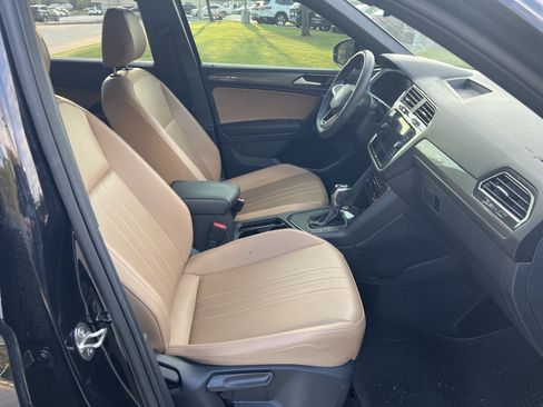 Used 2024 Volkswagen Tiguan SE FWD image 26