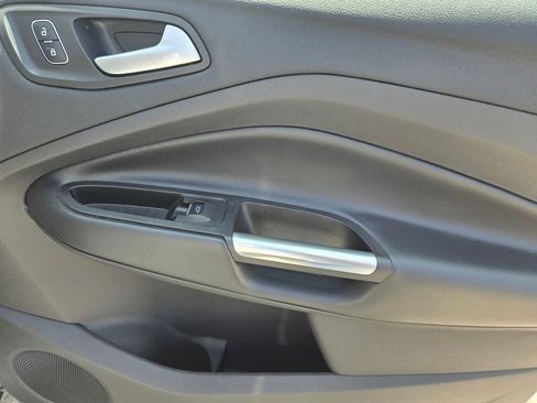 Used 2019 Ford Escape SE FWD image 8