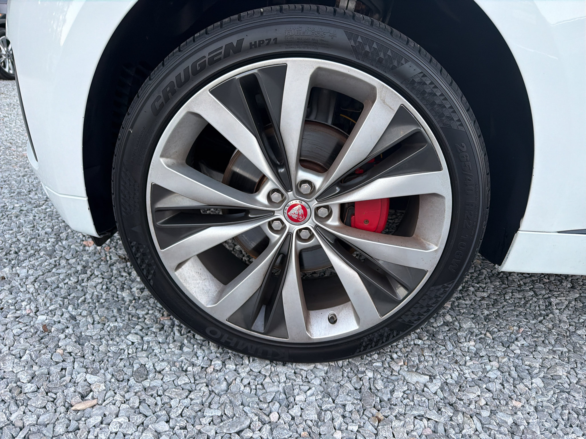 Used 2017 Jaguar F-PACE S AWD/4WD image 11