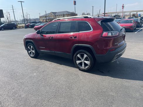 Used 2019 Jeep Cherokee Limited AWD/4WD image 4
