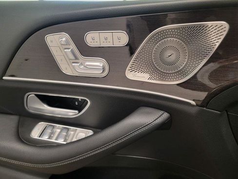 Used 2023 Mercedes-Benz GLS 450 4MATIC image 18