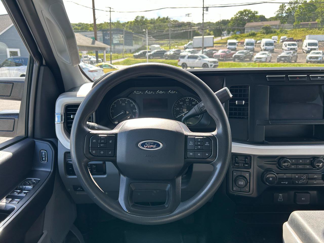 Used 2023 Ford F250 XL w/ XL Driver Assist Package AWD/4WD image 28