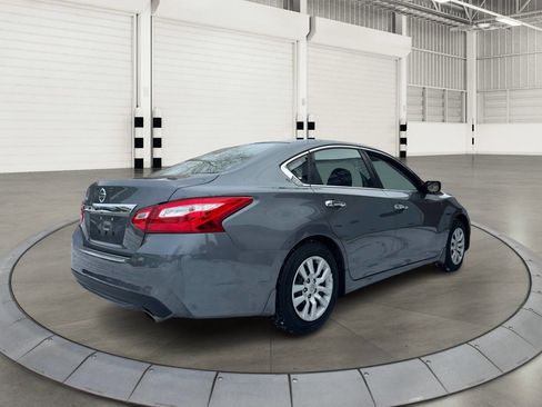 Used 2017 Nissan Altima 2.5 S w/ Power Driver Seat Package image 3