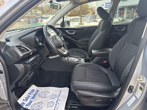 Used 2022 Subaru Forester Premium image 21