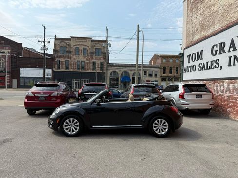 Used 2017 Volkswagen Beetle 1.8T S FWD image 5