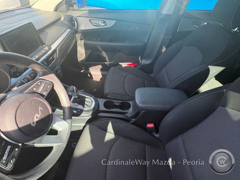 Used 2022 Kia Forte LXS FWD image 10