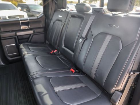 Used 2022 Ford F350 Platinum w/ FX4 Off-Road Package image 28