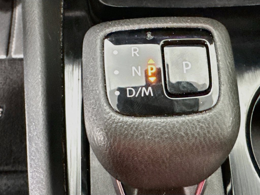 Used 2025 Nissan Rogue SV FWD image 19