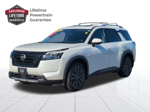 Certified 2022 Nissan Pathfinder SL w/ SL Premium Package image 7