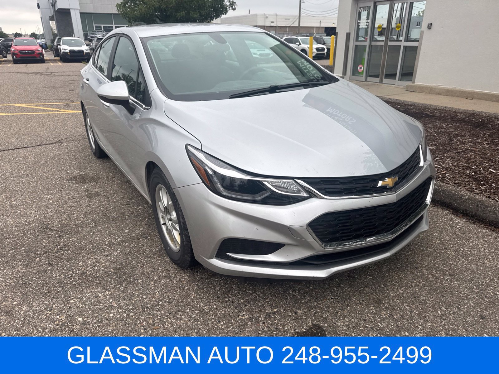 Used 2018 Chevrolet Cruze LT w/ Convenience Package FWD image 1