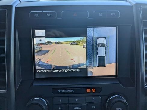 Used 2022 Ford F250 XLT w/ Black Appearance Package AWD/4WD image 5