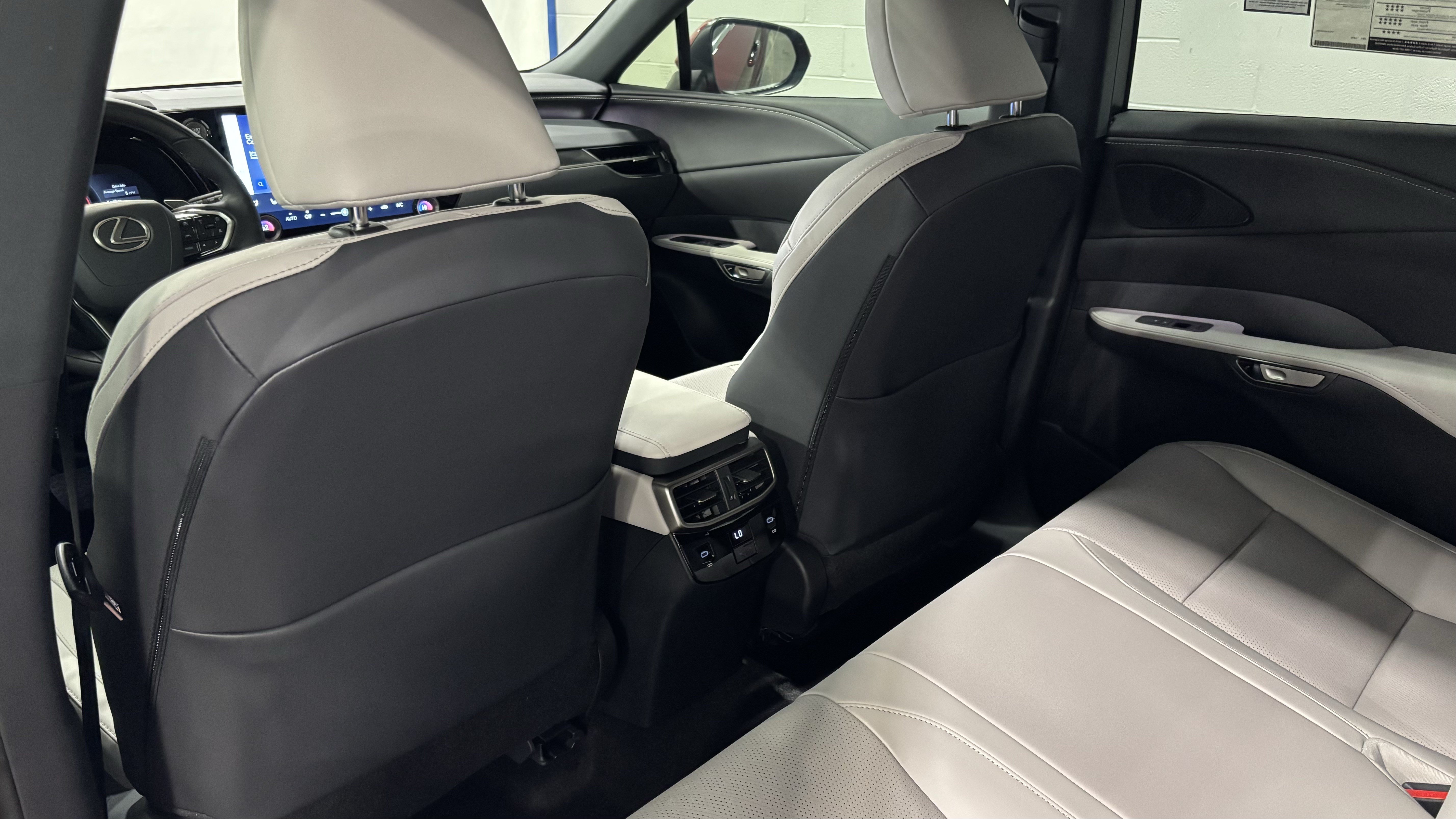 New 2026 Lexus RX 350 FWD image 34