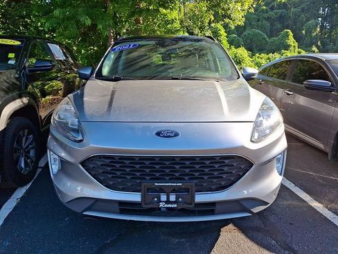 Used 2021 Ford Escape Titanium AWD/4WD image 2