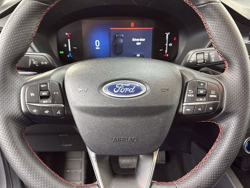 Certified 2025 Ford Escape ST-Line image 15